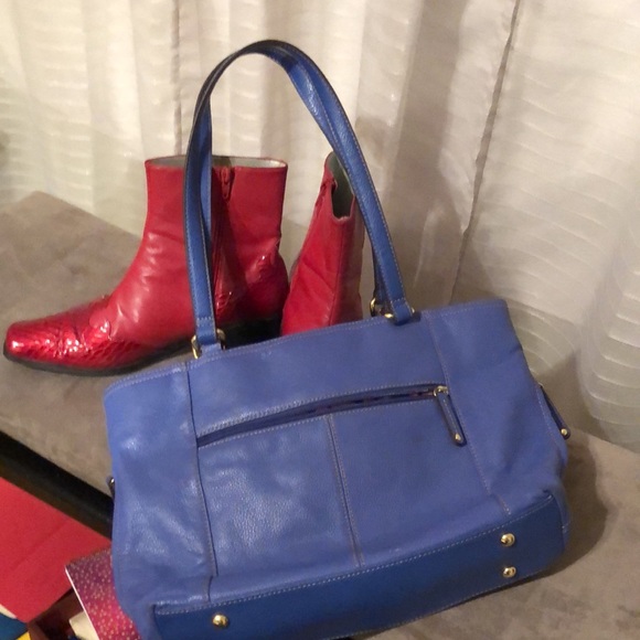 Special Buy!   Blue Bag! Gold Accents! - Picture 6 of 9